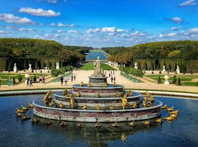 Tourguide durch das Schloss Versailles inklusive Eintritt und Zugang zu den Gärten