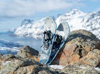 Geführte Schneeschuhwanderung mit Tourguide in kleiner Gruppe in Tromsø