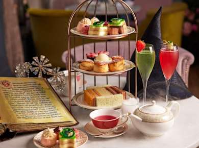 „Wicked“-Theaterkarten und offizieller „Wicked“-Afternoon-Tea