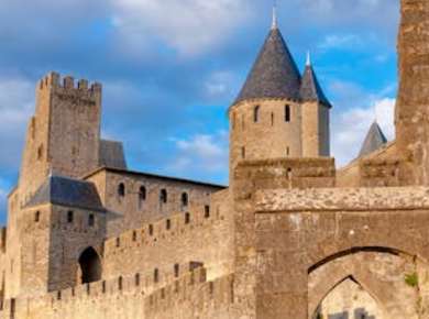 Carcassonne – Krimi-Stadtentdeckungsspiel