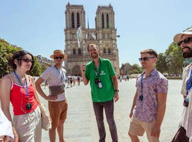 Tourguide durch den Außenbereich der Notre-Dame de Paris und Audioführung durch den Innenbereich