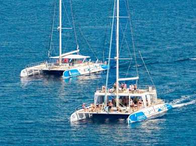 Konnos Bucht Chill-out Katamarantour