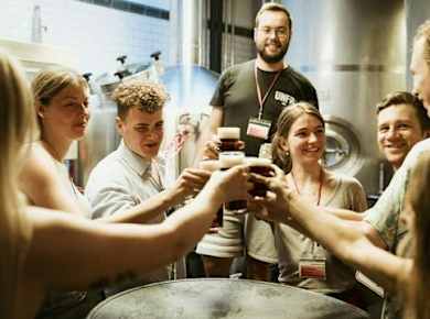 Brauereitour durch Düsseldorf auf Deutsch mit drei Altbieren