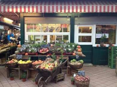 Geführter Spaziergang über den Wiener Naschmarkt mit Verkostung