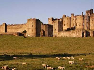 Day Trip to Holy Island, Alnwick Castle & the Kingdom of Northumbria from Edinburgh