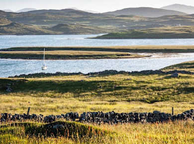 Day Trip to Rosslyn Chapel, Scottish Borders & Glenkinchie Distillery from Edinburgh