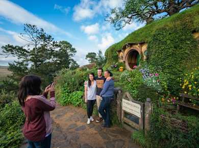 Hobbiton-Express-Tour-Bush-and-Beach-1.jpg