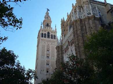 Giralda Tower Sevilla.jpg
