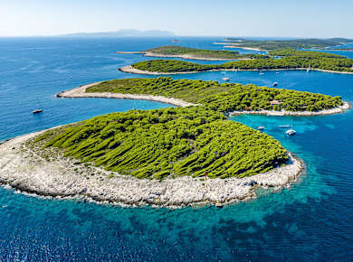 Hvar, Pakleni-Inseln