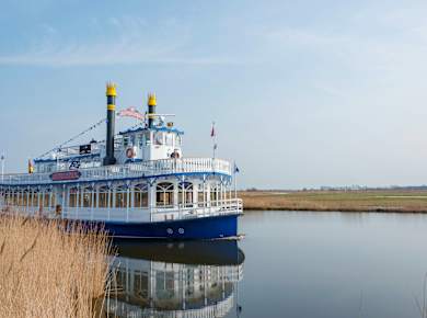 Born, Schaufelraddampfer