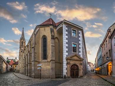 Staré Mesto, Klarissenkirche