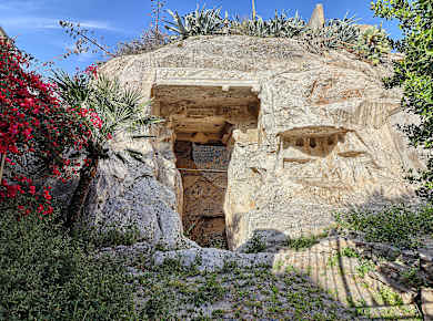 Cagliari, Grotta della Vipera
