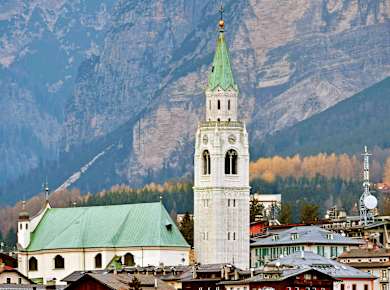 Cortina d'Ampezzo, Pfarrkirche der Heiligen Philippus und Jakobus