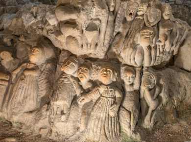 Dénezé-sous-Doué, Cave aux sculptures