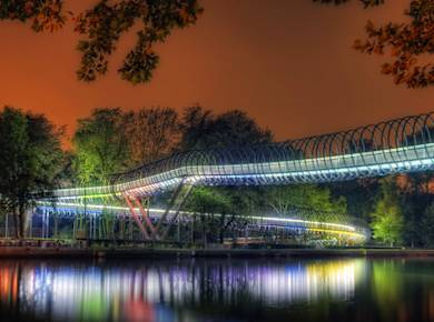 Oberhausen, Slinky Springs to Fame