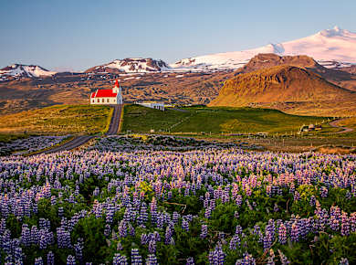 Hellissandur; Ingjaldshóll Kirche