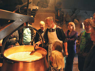 Affoltern im Emmental, Emmentaler Schaukäserei