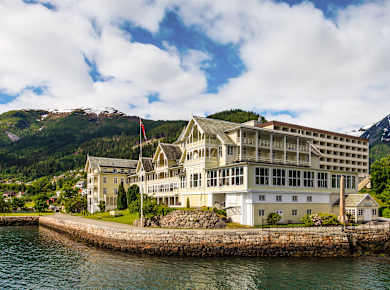 Balestrand, Kviknes Hotel