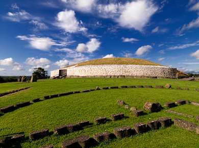 Boyne Valley, Newgrange