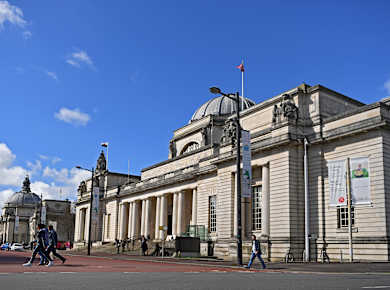 Cardiff, National Museum
