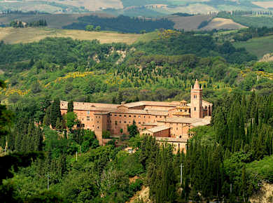 Chiusure, Abbazia di Monte Oliveto Maggiore
