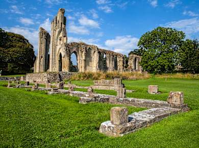 Glastonbury, Glastonbury Abbey