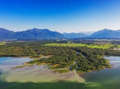 Grabenstätt, Hirschauer Bucht