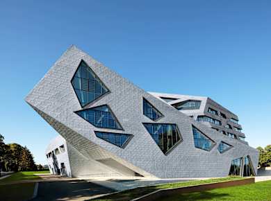 Lüneburg, Zentralgebäude der Universität