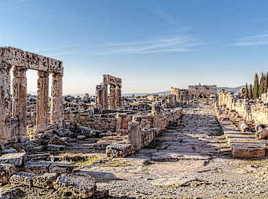 Pamukkale, Pamukkale und Hierapolis