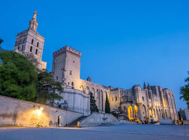 Avignon, Place du Palais