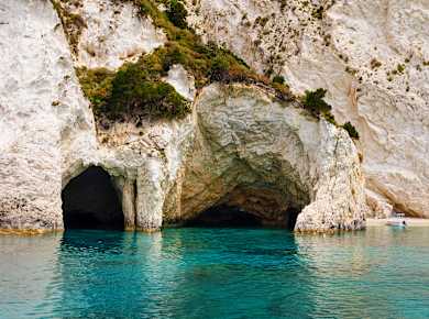 Keri (Insel Zakynthos), Meeresgrotten