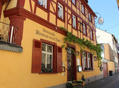 Lahnstein, Historisches Wirtshaus an der Lahn