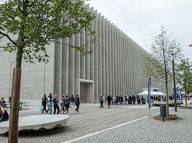 Lausanne, Plateforme 10