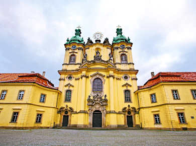 Legnickie Pole, Klosterkirche St. Hedwig