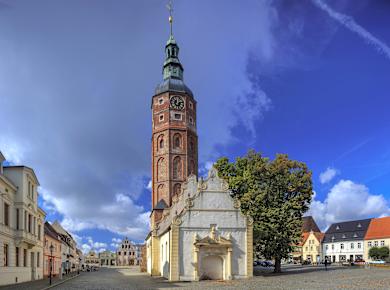 Luckau, Georgenkapelle und Hausmannsturm