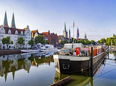 Lübeck, Schiffsanlegestelle