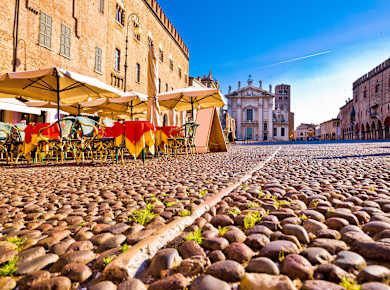 Mantua, Piazza Sordello