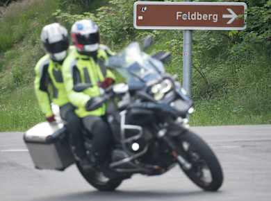 Taunus‑Rundtour: Kurvenspaß für Motorradfahrer
