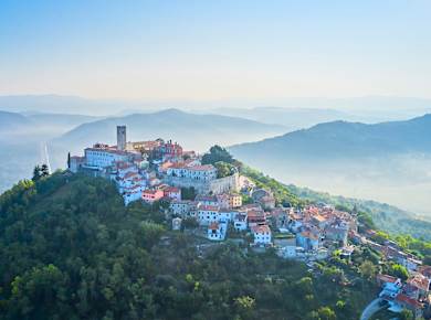 Motovun, Motorradtour im Inland Istriens