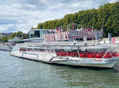 Paris, Bateaux Mouches