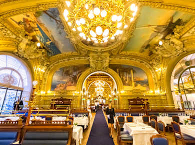 Paris, Le Train Bleu