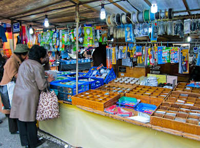 Paris, Marché aux puces de la porte de Montreuil