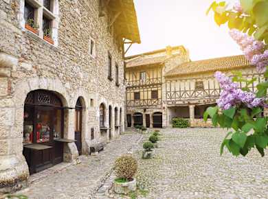 Pérouges