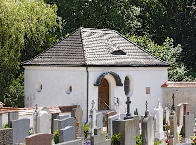 Rott am Inn, Strauß-Gruft