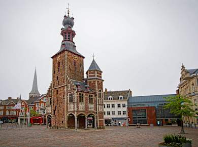 Tielt, Hallenturm und Belfried