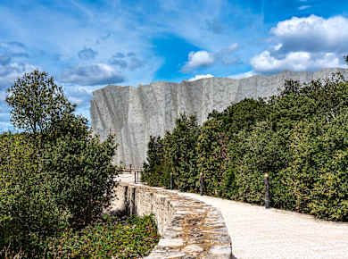 Vallon-Pont d'Arc, Caverne du Pont-d'Arc