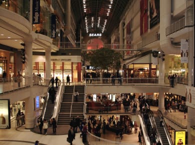 Toronto, Eaton Centre