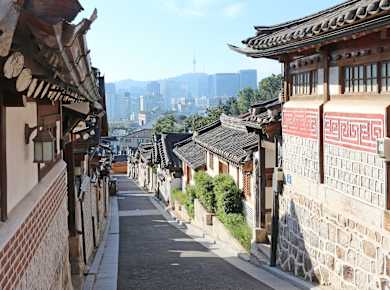 Bukchon Hanok Village 01