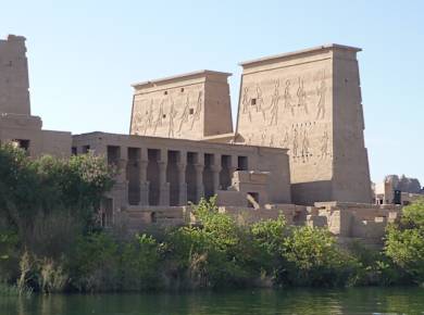 Isis temple Philae2