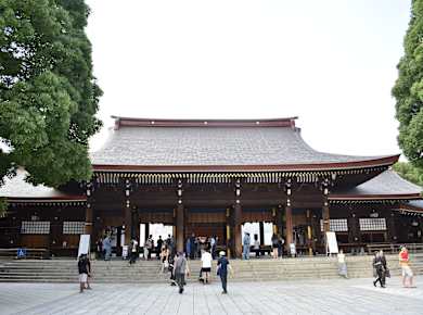 Courtyard of Meiji Shrine 20190717